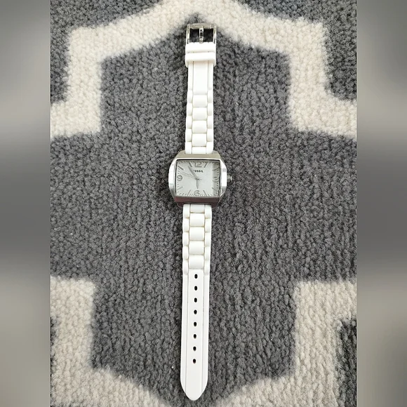 Fossil | Accessories | Fossil White Plastic And Silverstone  display picture 1